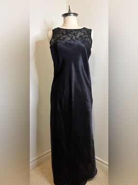 GLORIA VANDERBILT Black Satin & Sheer Embroidered Yoke Maxi Dress SlipSIZE SMALL